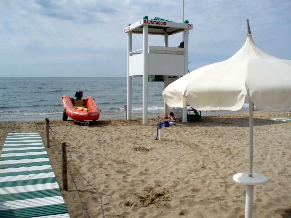 Cristina N.04 * Lido di Jesolo